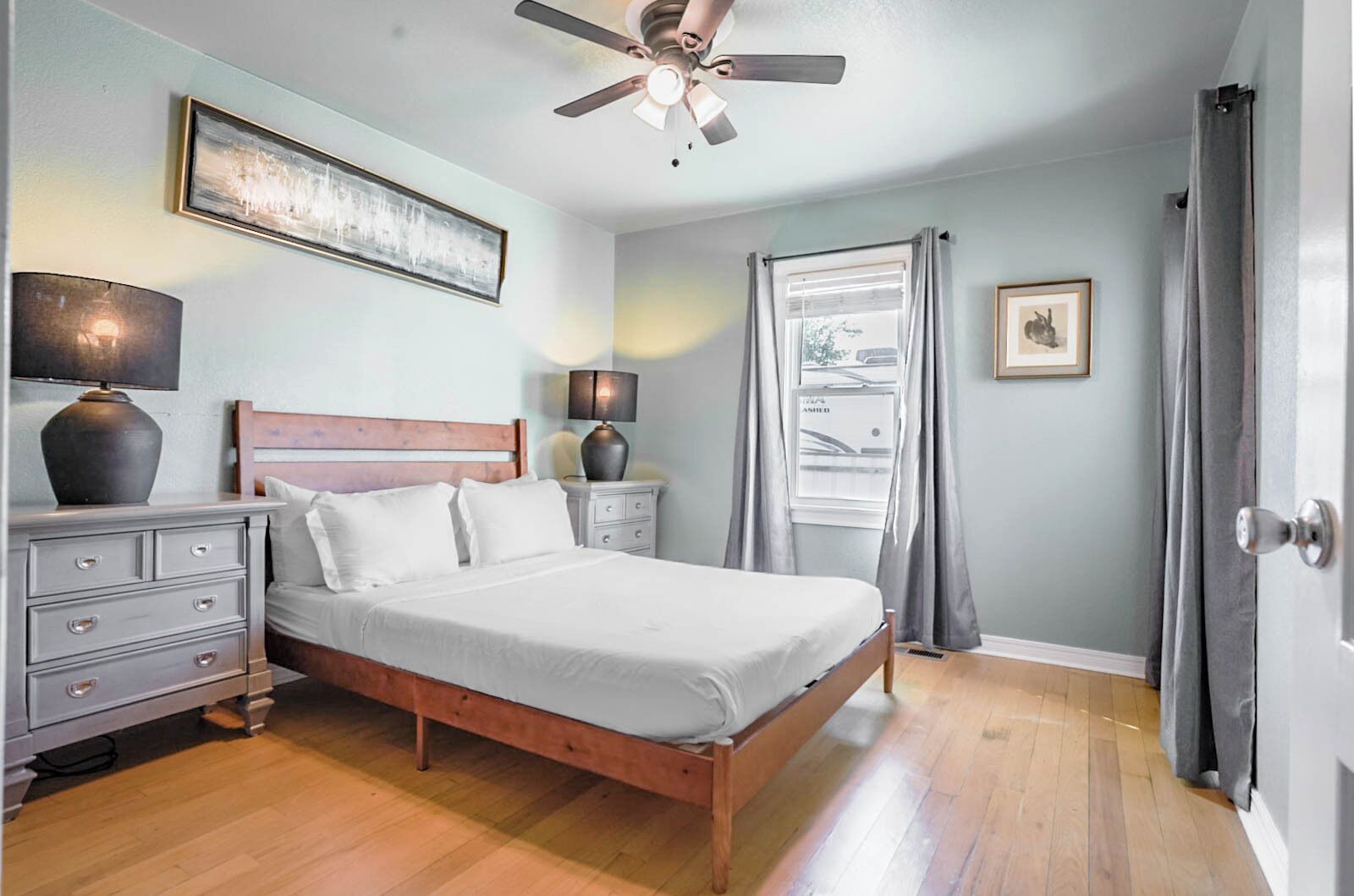 2 bedrooms, desk, iron/ironing board, free WiFi