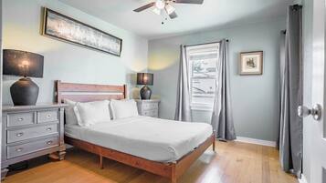 2 bedrooms, desk, iron/ironing board, free WiFi