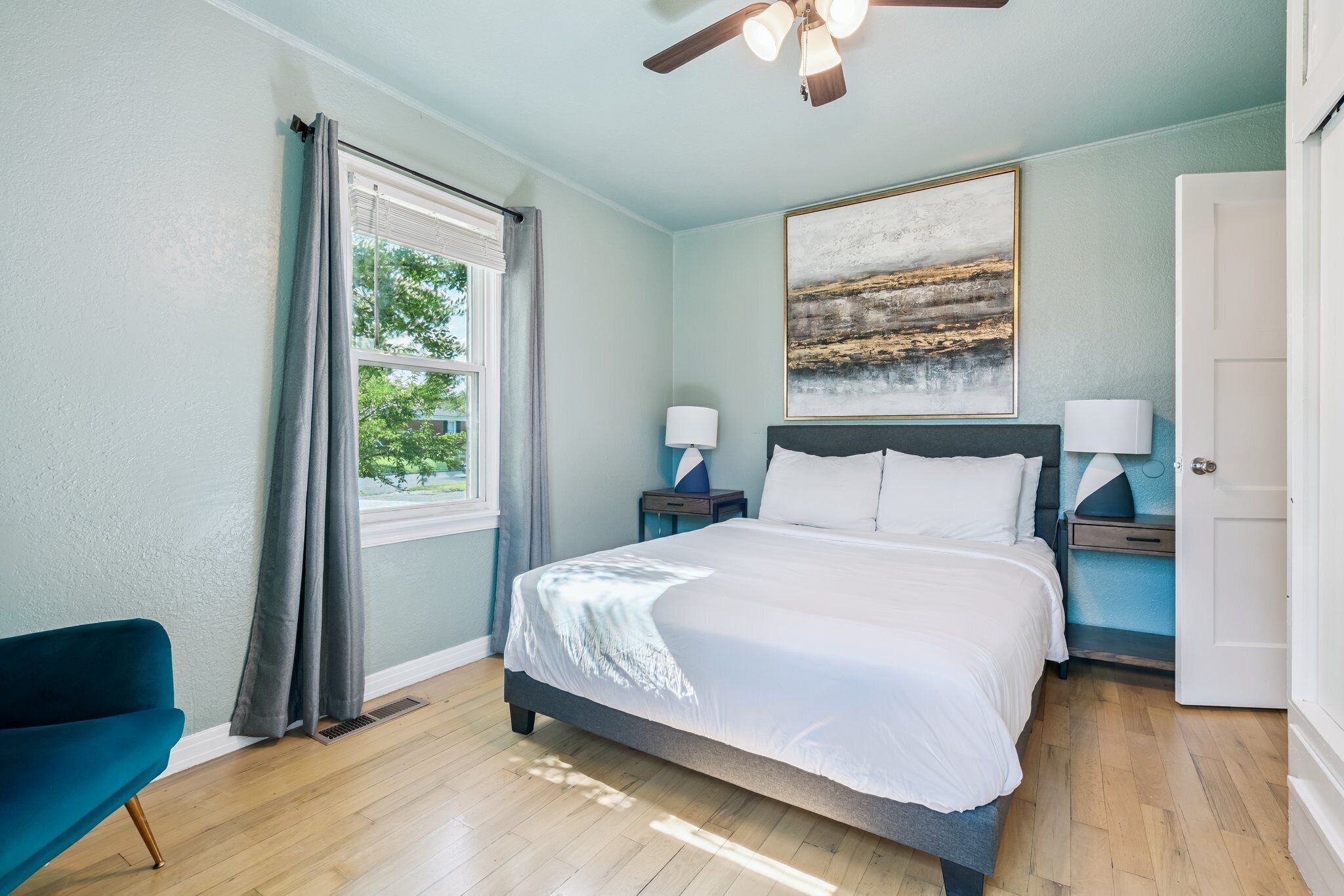 2 bedrooms, desk, iron/ironing board, free WiFi