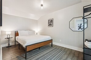 2 chambres, fer et planche Ă repasser, Wi-Fi gratuit, draps fournis