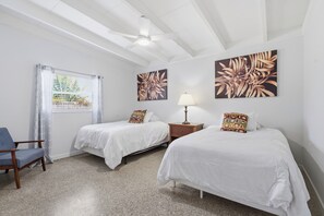 3 bedrooms, iron/ironing board, WiFi, bed sheets - Experience Timeless Mid-Century Comfort Near Oldsmar’s Best Attractions (Oldsmar)