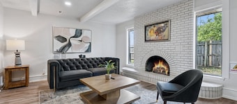 5BR sleeping 10 near SNU — a well-run group house, responsive hosts. #NW25