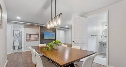 7BR Midwest City home, Sleeps 16 — twelve mins from Tinker AFB, pool table.