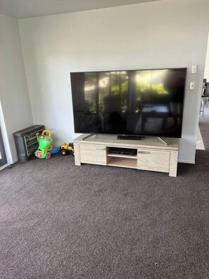 Children’s area - Hosts on the Coast Holiday in Paradise (Pauanui)