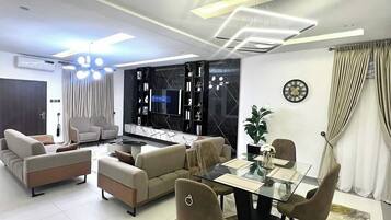 Economy Apartment, Balcony, City View | Interior