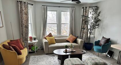 3 bedrooms with parking near NE Arts District, 15min to NSC and US Bank Stadium