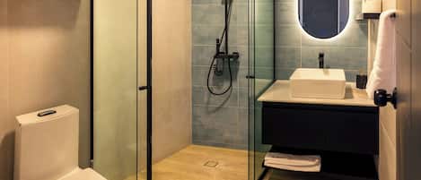 Double Room, City View | Bathroom