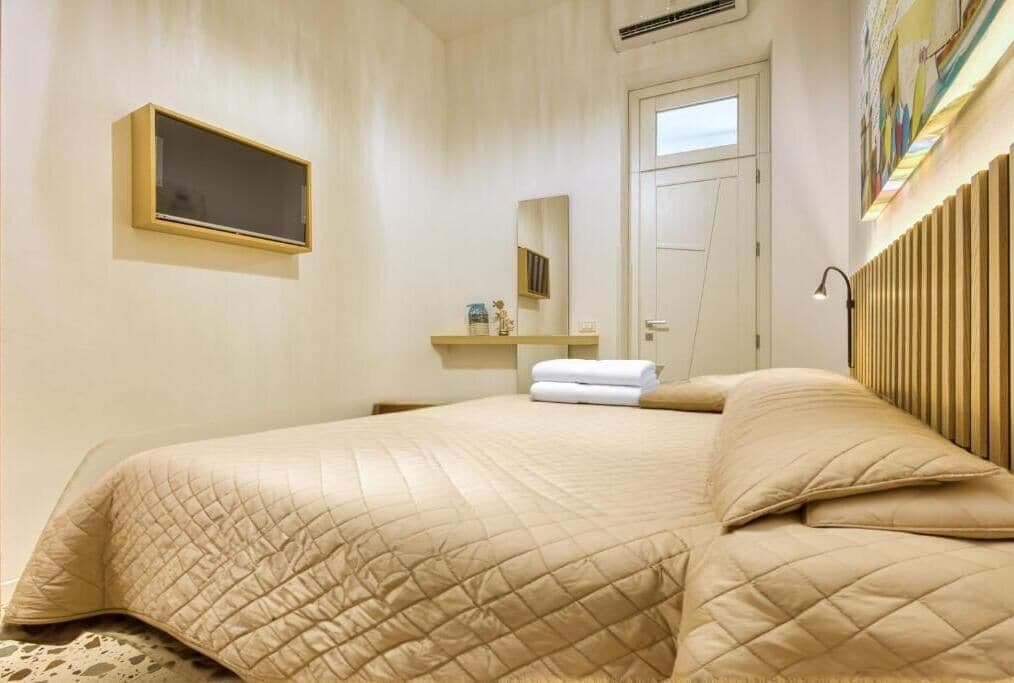 Standard Apartment, Kitchenette, City View | Memory foam beds, blackout drapes, iron/ironing board, free WiFi