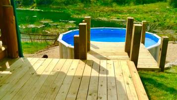 Bañera de hidromasaje al aire libre