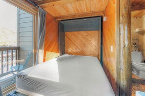 WiFi, bed sheets