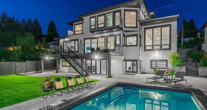 Luxury Large Private Modern Home with Pool