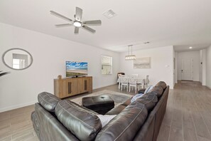 Smart TV, computer monitors