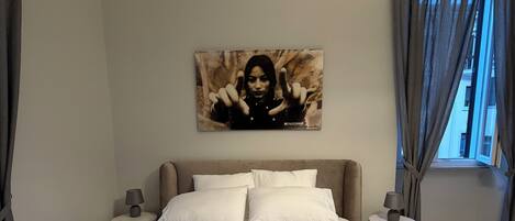 3 chambres, fer et planche à repasser, Wi-Fi, draps fournis