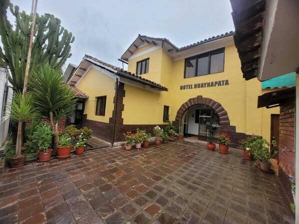 Exterior - HOTEL HUAYNAPATA PARDO (Cuzco)