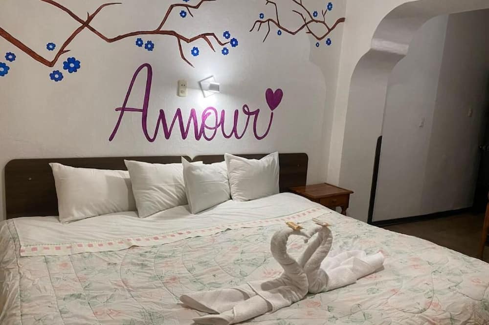 HOTEL HUAYNAPATA PARDO