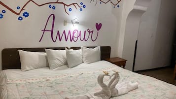 Double Room, 1 King Bed | Soundproofing, free WiFi