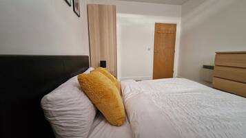 2 bedrooms, free WiFi, bed sheets, wheelchair access