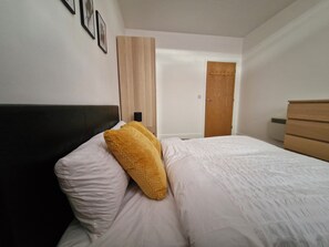 2 chambres, accès au Wi-Fi (inclus), literie fournie