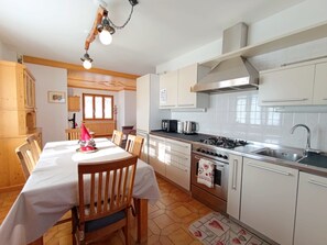 Fridge, oven, dishwasher, cookware/dishes/utensils - Casa Dalpi by Interhome (Predazzo)