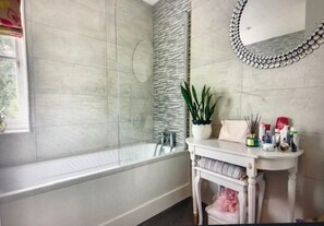 Căn hộ, quang cảnh vườn | Phòng tắm