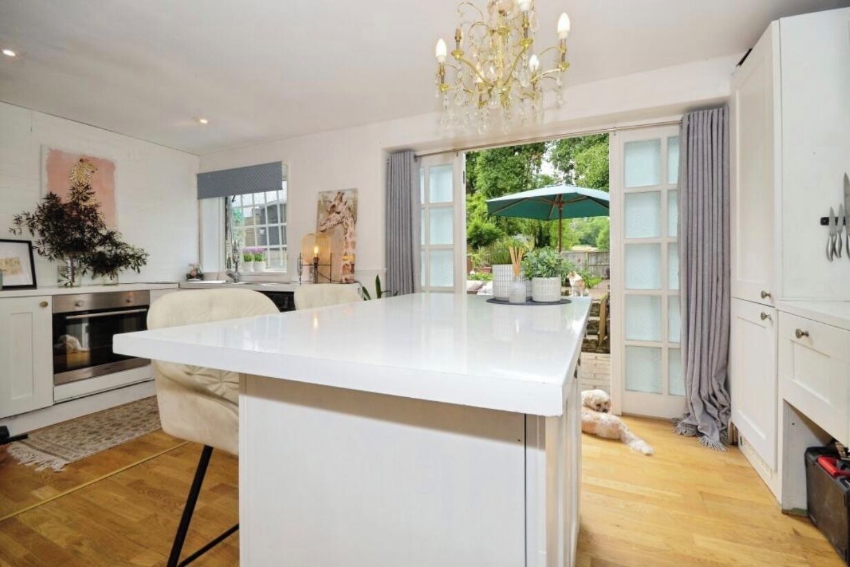 Apartment, Garden View | Private kitchen | Electric kettle