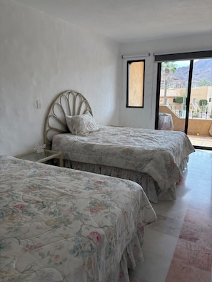 Iron/ironing board, WiFi, bed sheets - Marinaterra San Carlos Sonora Condominium (San Carlos)