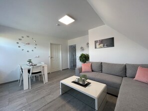 Smart TV - Modern apartment close to Lake Cappenberg, 1-4 guests (Lünen)