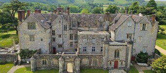 Spacious Detached Home in Sussex - Sleeps 14