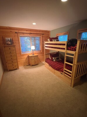 3 bedrooms, Internet, bed sheets - Delightful 3-bedroom house in Truckee perfect for your getaway (Truckee)