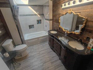 Dusche, Whirlpool, Handtücher, Seife