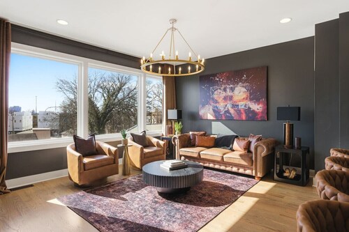 City View Home with HotTub, Rooftop, Arcade Game, and Parking