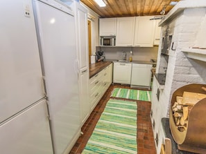 Réfrigérateur, micro-ondes, lave-vaisselle