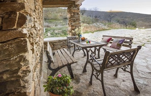 Outdoor dining - 2 bedroom beautiful home in LAROYA (LAROYA)