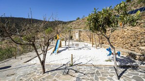 Children's area - 3 bedroom amazing home in LAROYA (LAROYA)