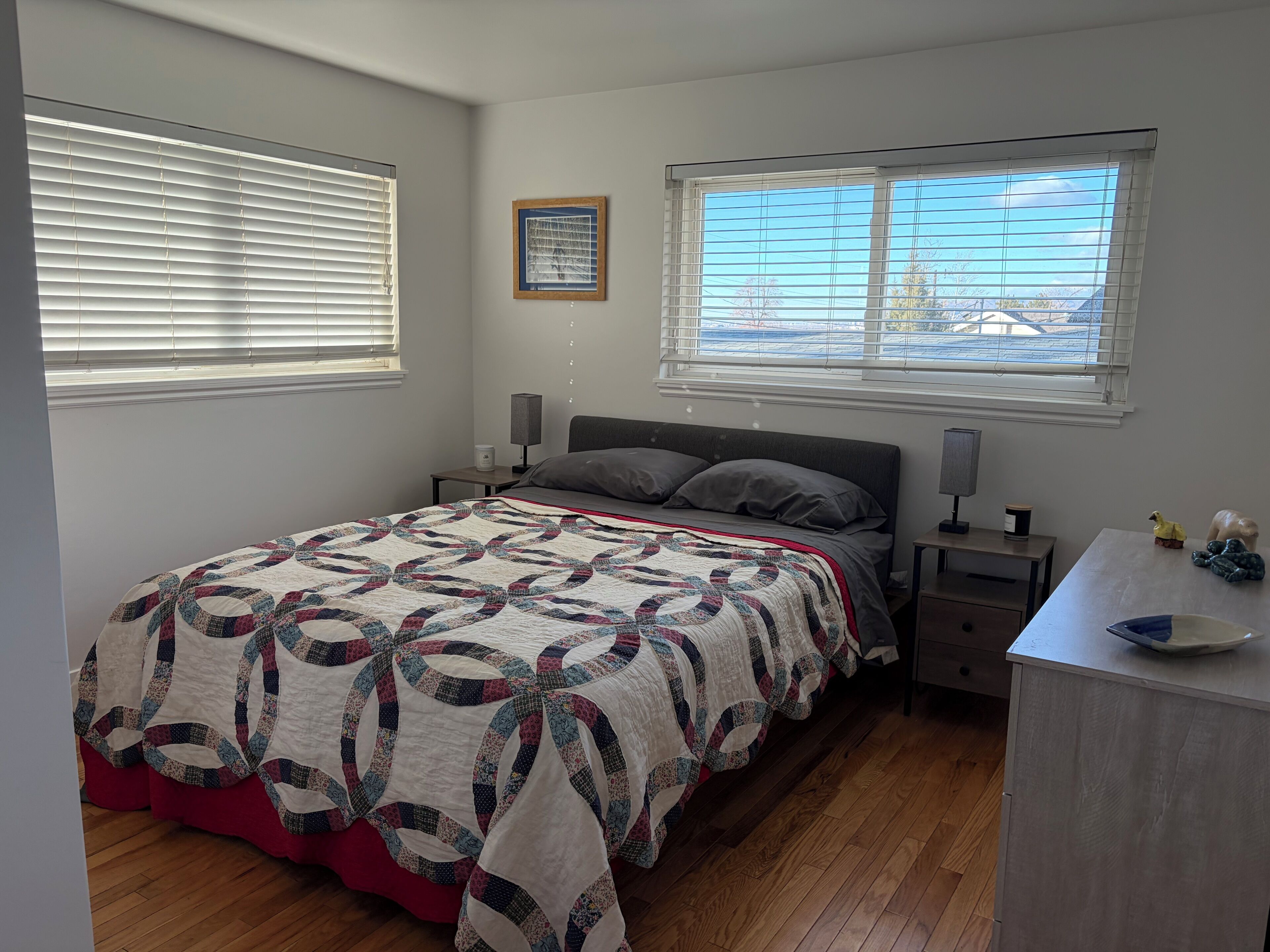 3 soverom, skrivebord, wi-fi (inkludert) og sengetøy