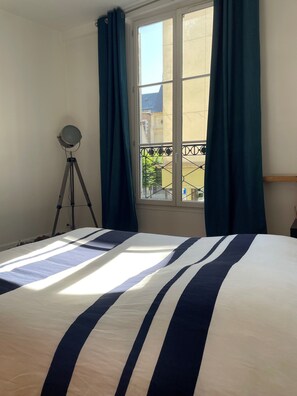 1 bedroom, iron/ironing board, WiFi, bed sheets - Charming Appart' Hyper Centre (Orléans)