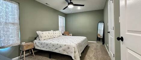 3 bedrooms, free WiFi, bed sheets