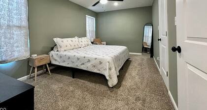 Peaceful 3-bedroom home with heart in charming Martinsville