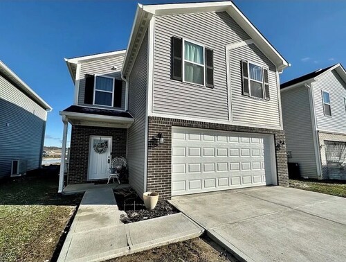 Peaceful 3-bedroom home with heart in charming Martinsville