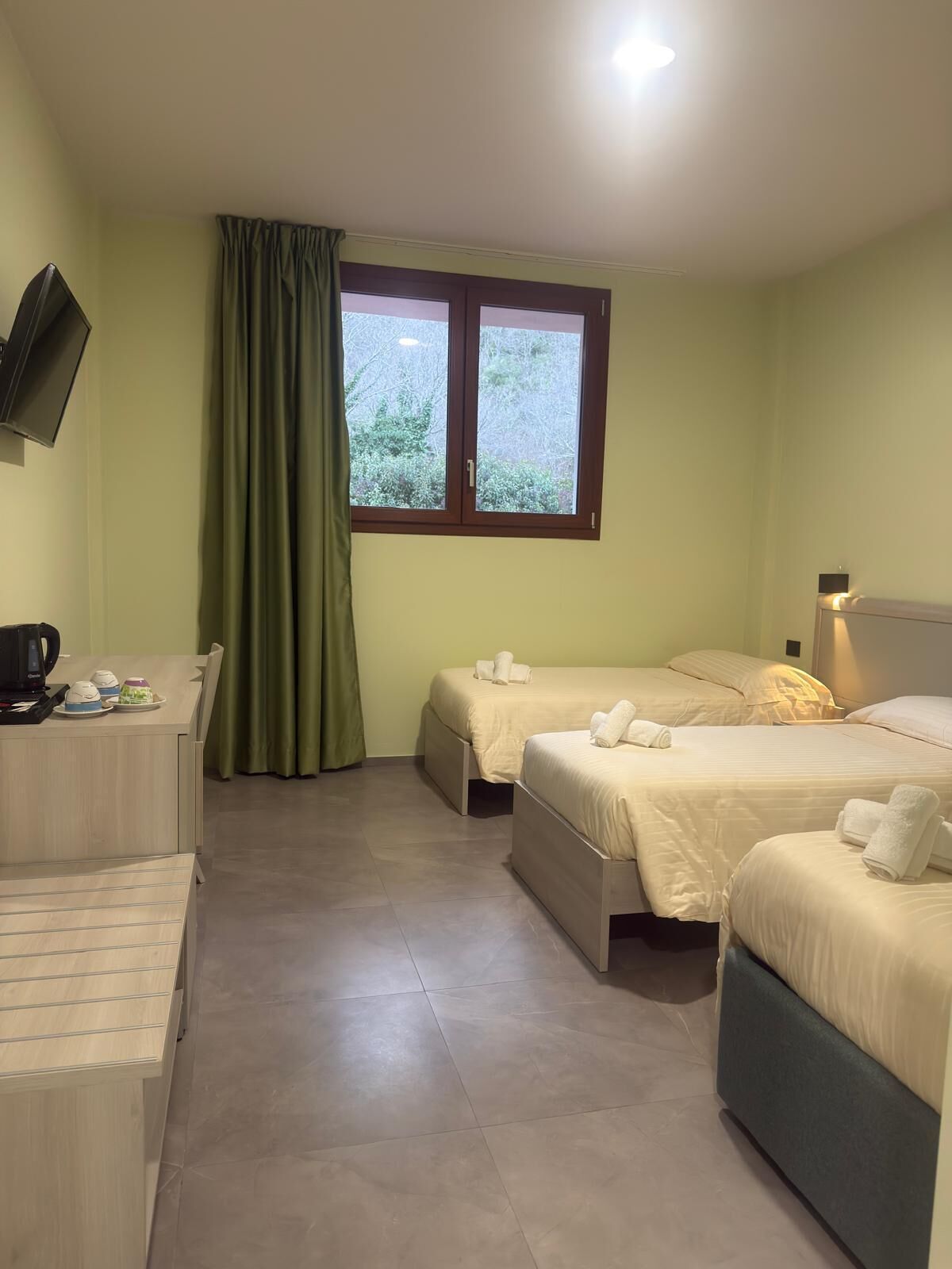 In-room safe, desk, laptop workspace, free WiFi