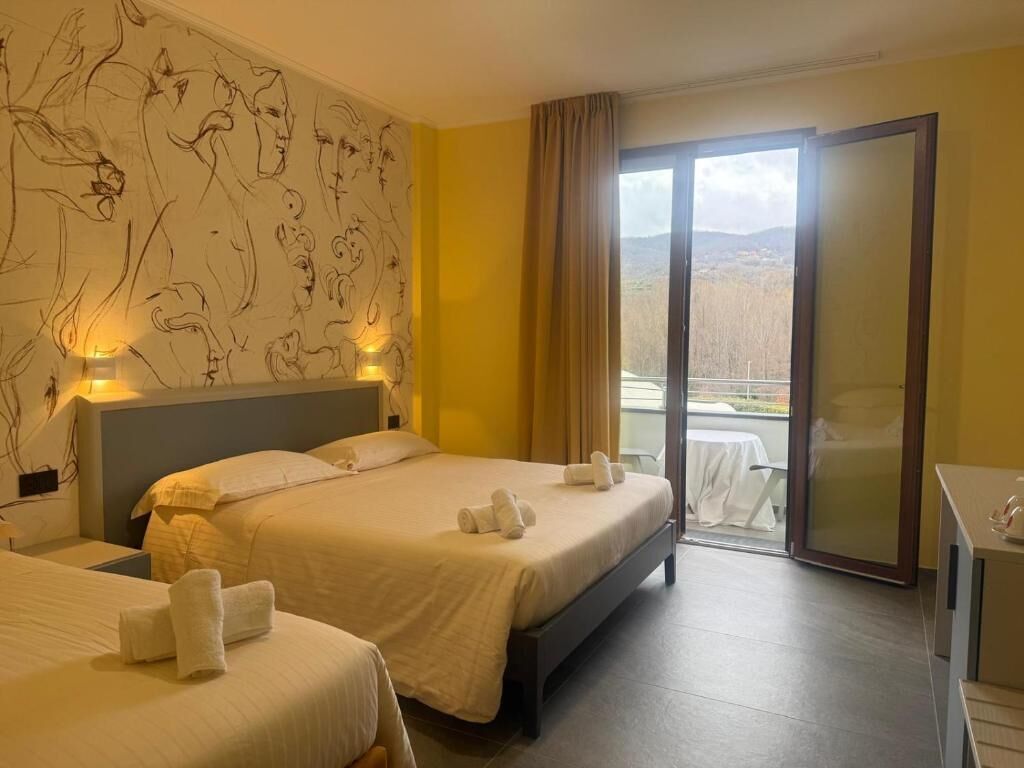 In-room safe, desk, laptop workspace, free WiFi
