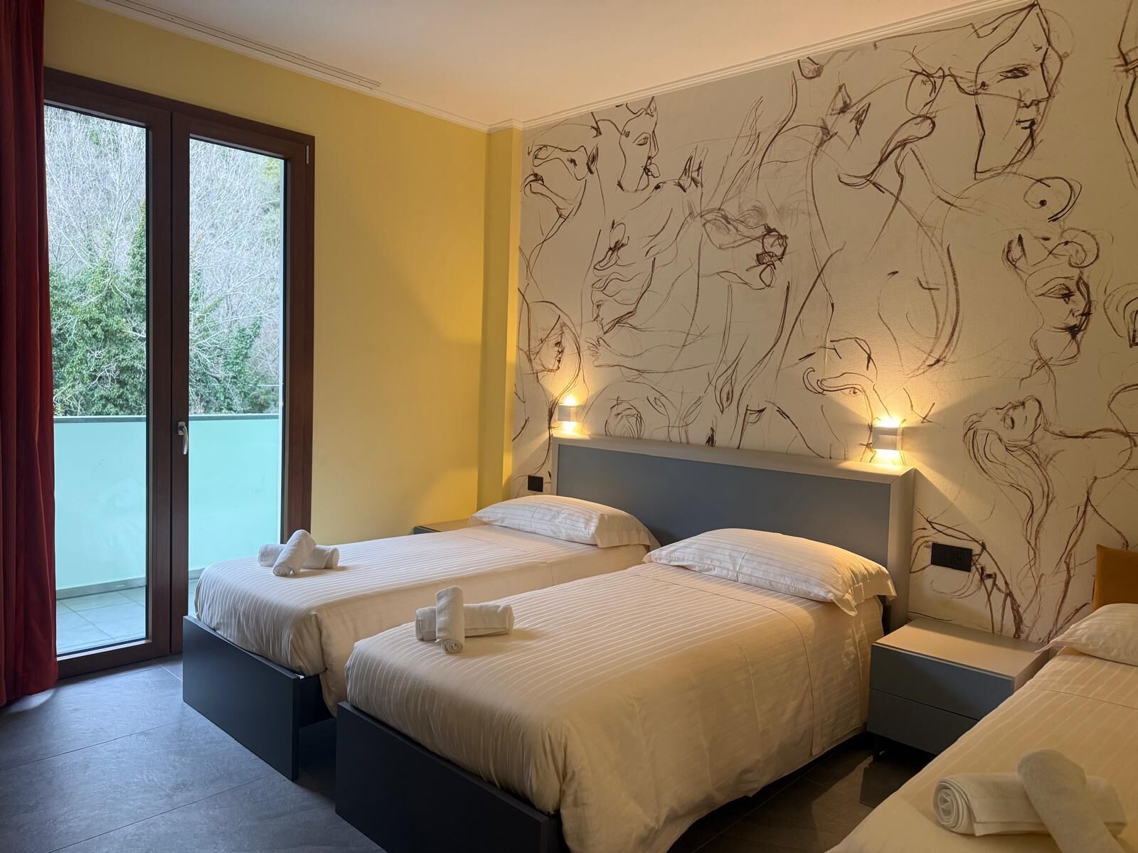 In-room safe, desk, laptop workspace, free WiFi