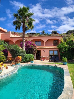 Pool - Penthouse with breathtaking views (La Matanza de Acentejo)
