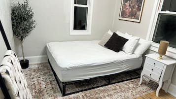 3 chambres, fer et planche à repasser, Wi-Fi, draps fournis