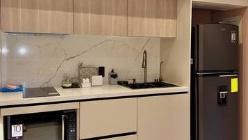 Luxury Studio, City View