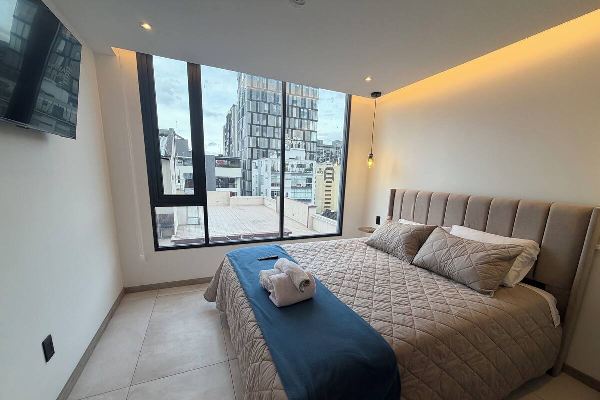 Comfort Studio, City View | Meja, ruang kerja komputer riba, langsir/tirai gelap terus 