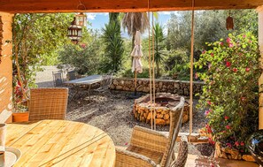 Outdoor dining - Holiday home Finca Ses Tanques (Algaida)