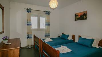 2 bedrooms, iron/ironing board, WiFi (free), bed sheets