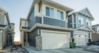 Cozy 2-Bed in Serene Mahogany Basement