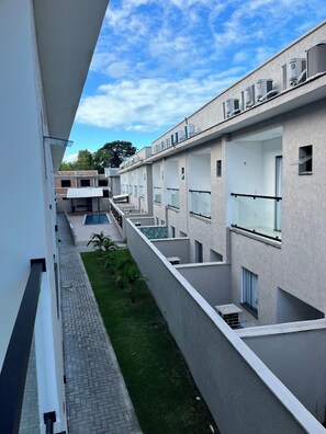 Exterior - Apartment 13, a 6-minute walk from Taperapuan beach. (Porto Seguro)